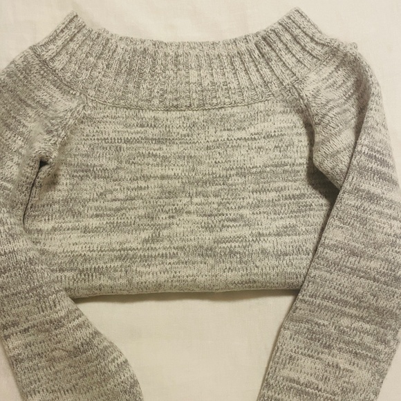 White House Black Market Wool Grey Blend Sweater, Off-the-Shoulder, Size Small - Picture 5 of 6